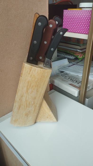 Подставка для ножей