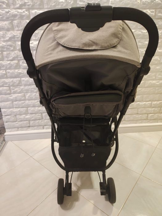 Коляска прогулочная Joie