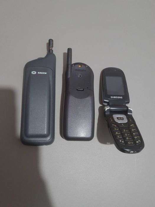 Lot telefoane vechi nefunctionale Philips Samsung (Sagem vandut)