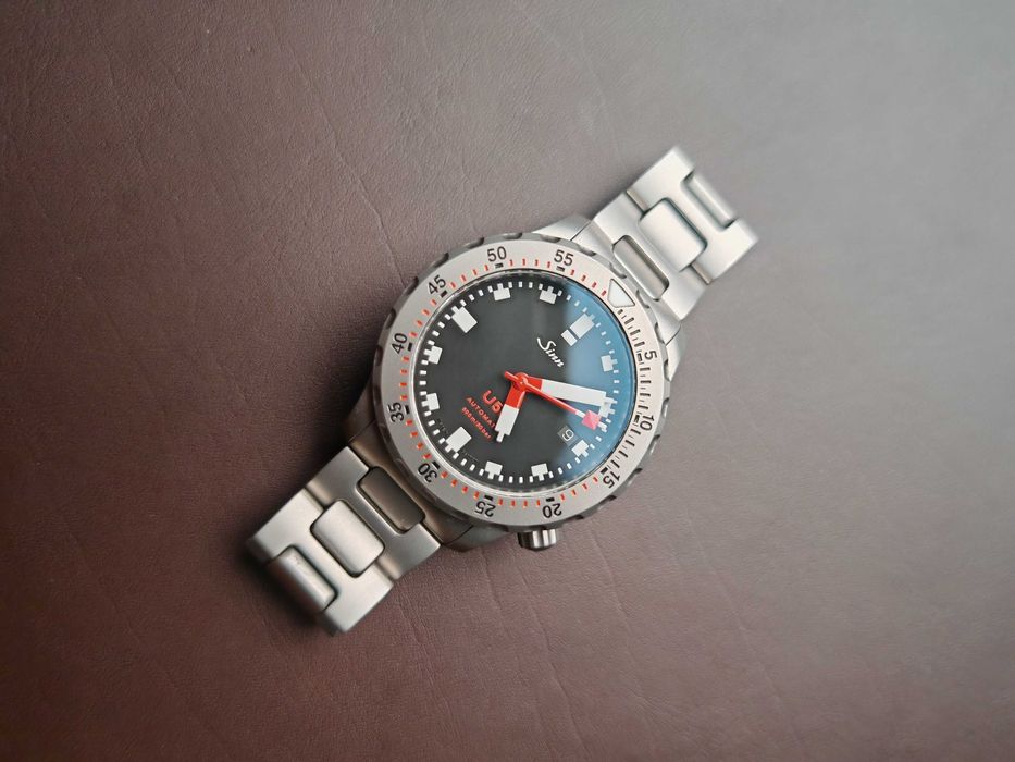 Vand Sinn U50 box, papers