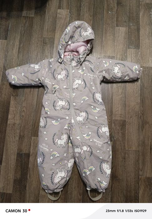 Продам комбинезон на девочку