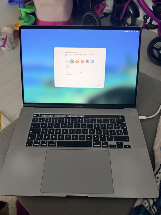 macbook pro 15 2019 - Laptopuri oferte online | OLX.ro