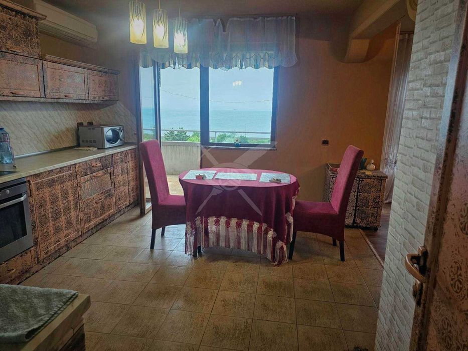 Продава се Многостаен апартамент в Поморие - 160 кв.м за 1866 €/кв.м - Снимка #1