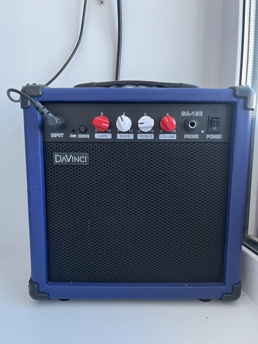 Электрогитара с комбоусилителем