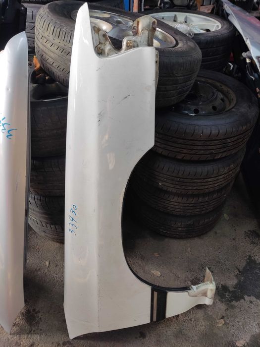 Крыло Субару переднее