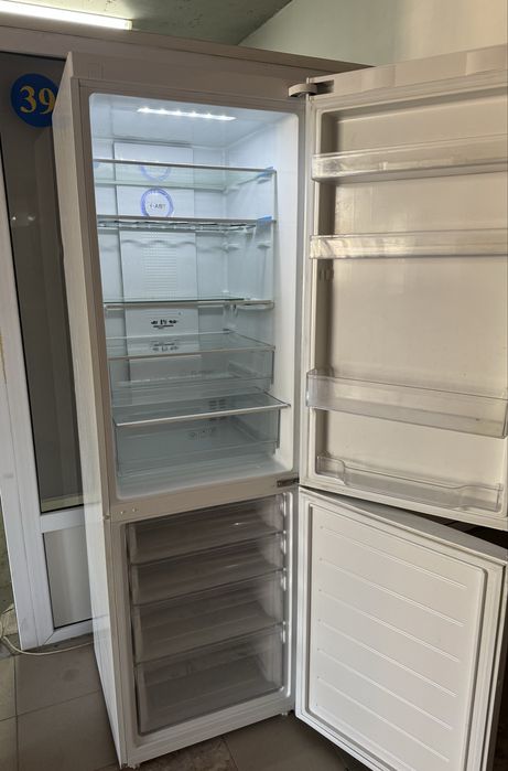 Холодильник haier