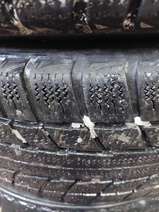 Продам шины зимние