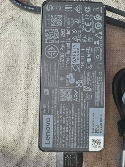 зарядно за лаптоп Lenovo 65w USB-C оригинално, 3 броя, ново