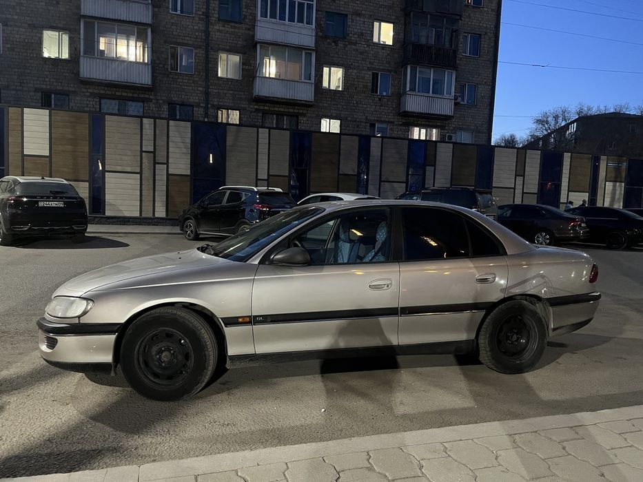 Opel Omega b 2.0