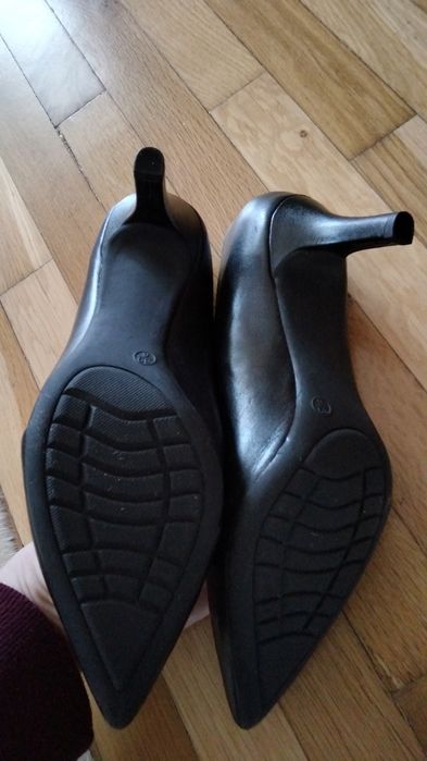 Pantofi de dama din piele naturala măr. 39