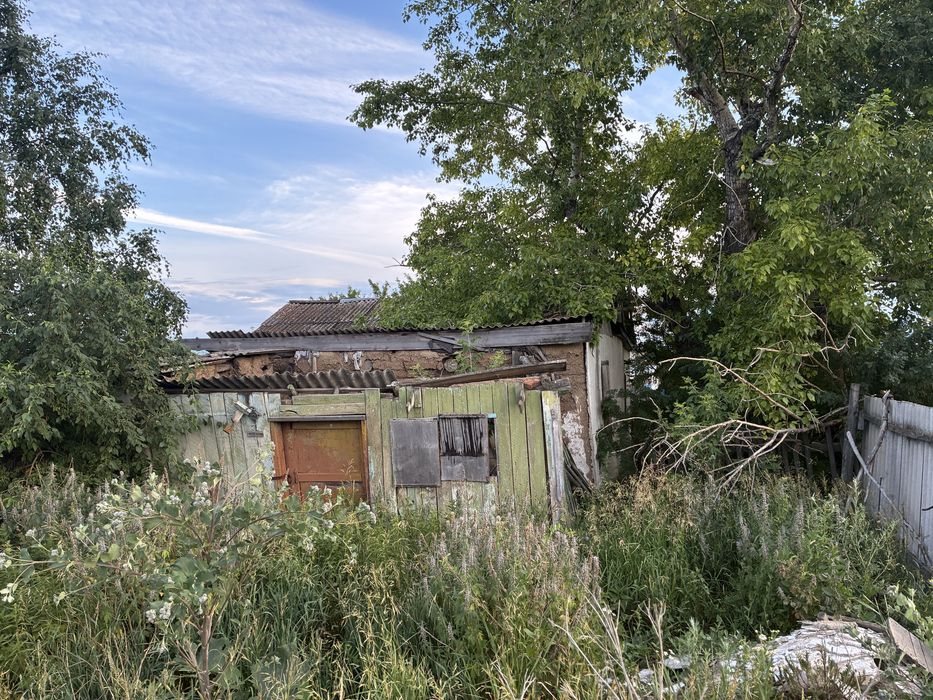 Участок, дом  в Имантау