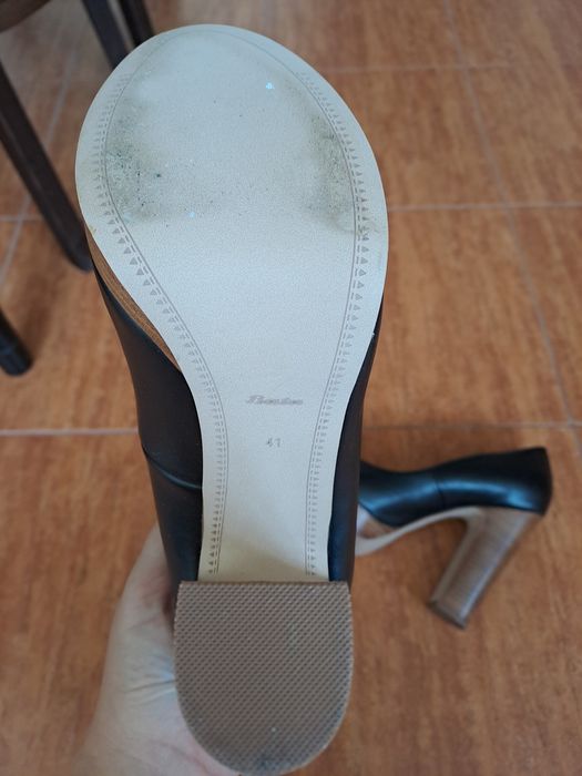 Чисто нови дамски обувки Bata