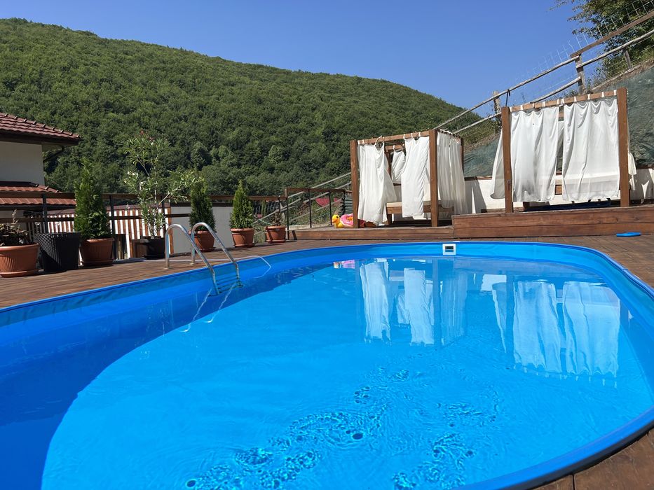 Cabana de inchiriat cu ciubar si piscina - Cabana Sun Valley