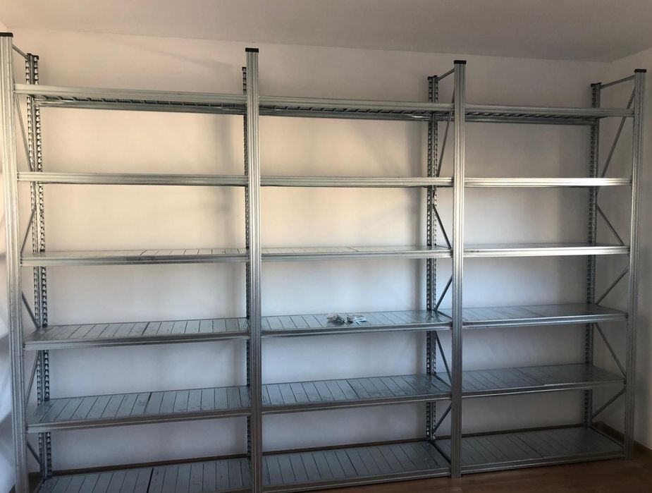 Rafturi metalice depozitare manual