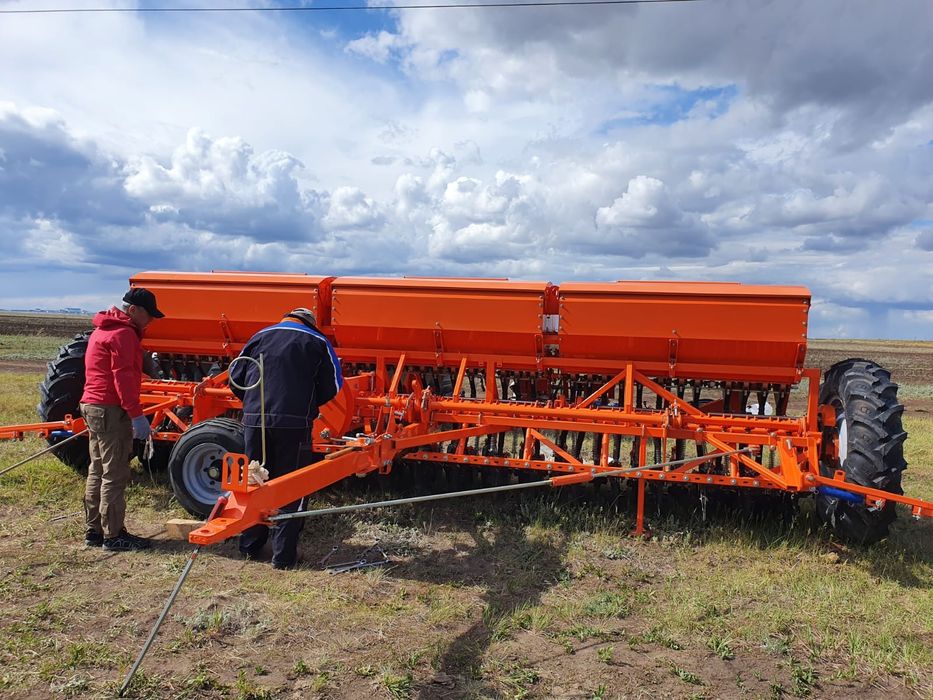 Продам сеялку Favorit