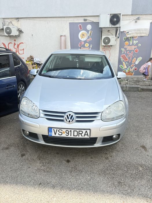 Golf 5 , 1, 9 tdi . 2008 , masina foarte bine intretinuta.