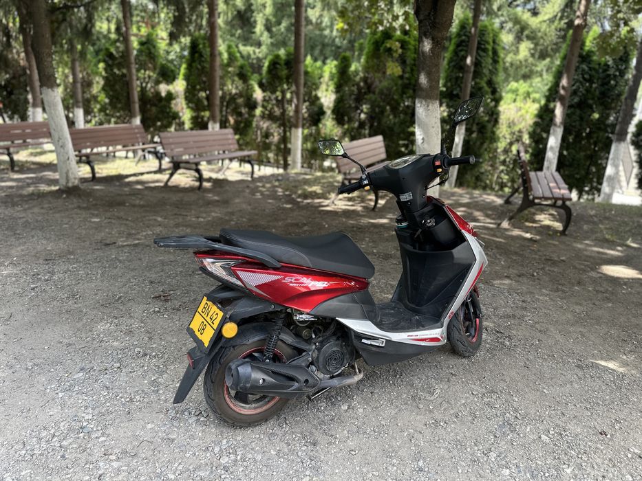 Vand scuter 50cc, barton scalpel, 1100 km ca nou.