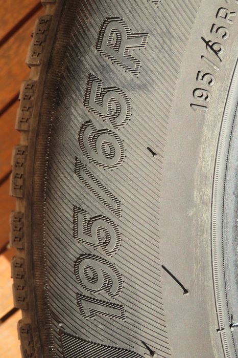 2 броя всесезонни Michelin CrossCLIMAT 195/65/15 95V