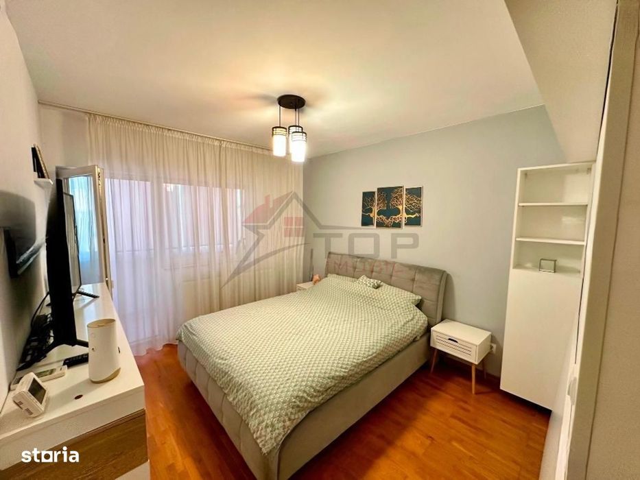 Apartament de vanzare 3 camere  boxă  loc de parcare - Valea Lupu
