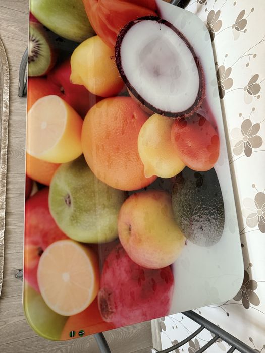 Продам кухонный стол