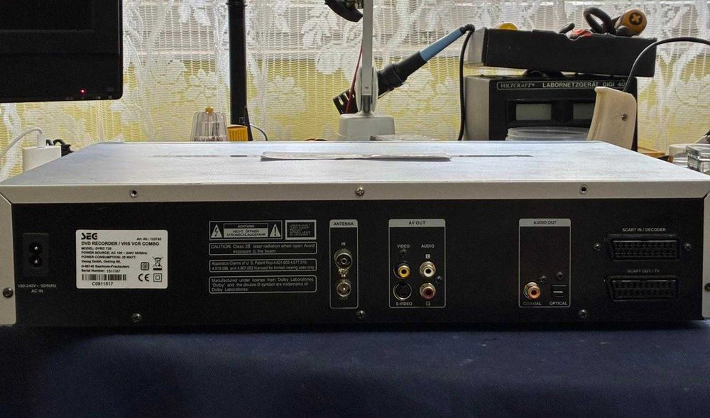 video recorder SEG DVD /VHS in perfacta stare de functionare