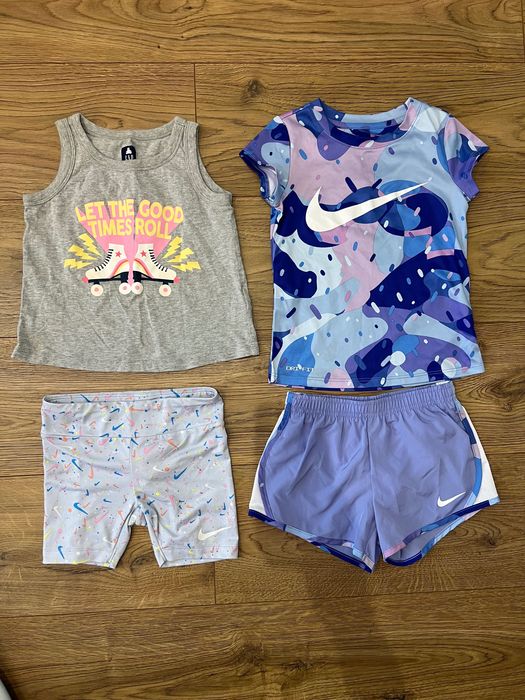 Лот дрехи за момиче 4-5г Next, Nike и др.