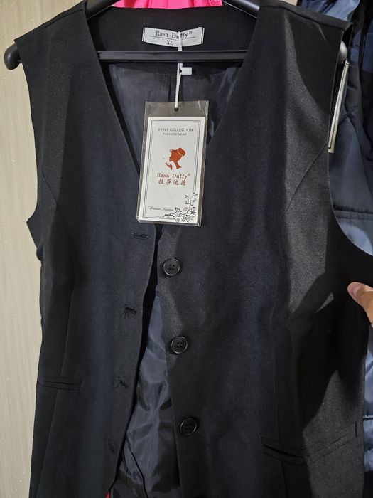 Продам женский жилет