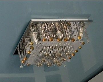 Продаётся люстра