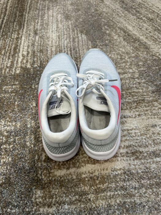 Adidasi Nike marimea 42