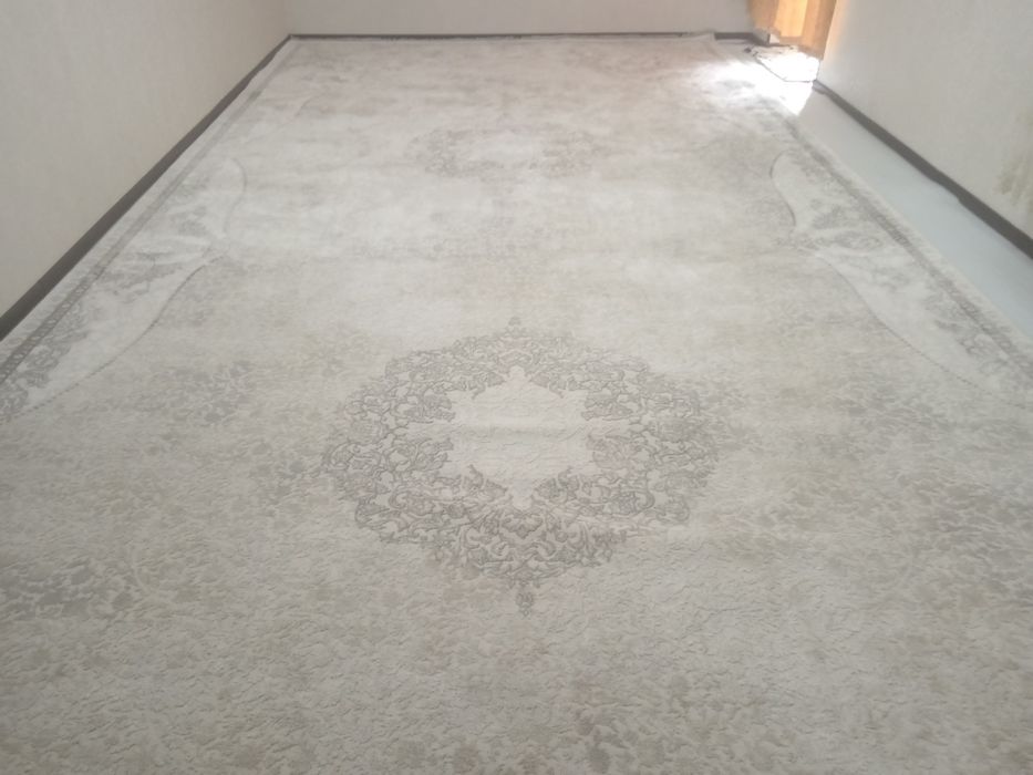 Gilam akril 100% Nomi QUEN Razmer 3.5x8