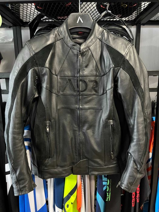 Мото яке ADRENALINE SPIRIT,XL 54-56,протектори и перфектно състояние