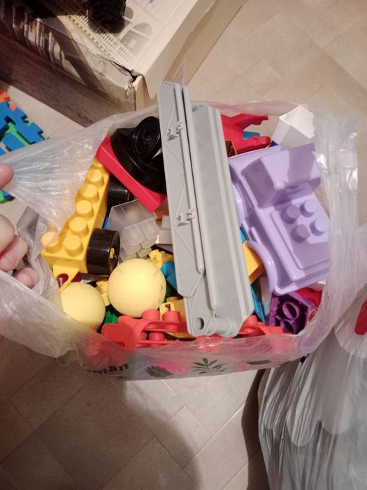 Продаю детские игрушки для мальчика