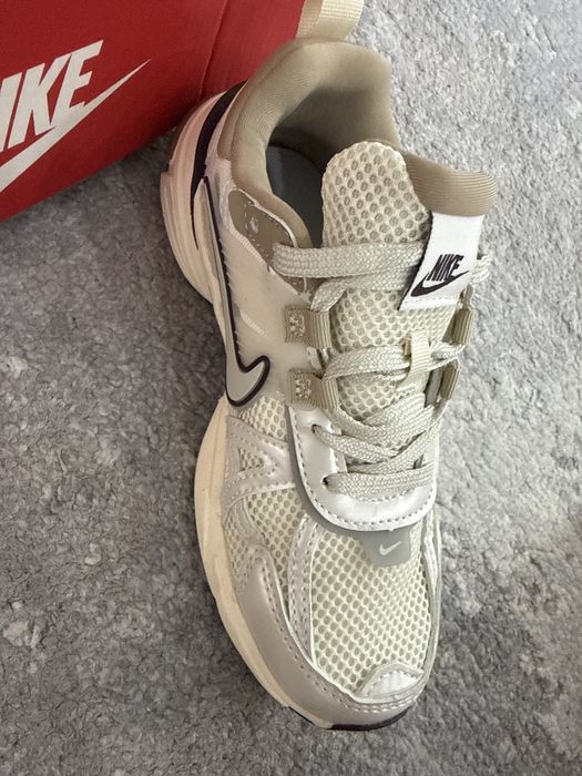 Кроссовки Nike подростковые