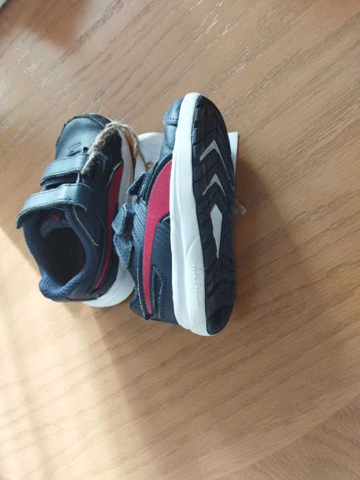 Детски маратонки PUMA за момче размер 21. Цена 25 лева.