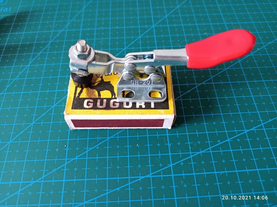 Быстросъемный горизонтальный рычажный зажим, 27 кг, вертикальный