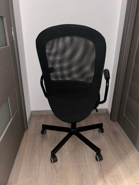 Scaun de birou cu plasă