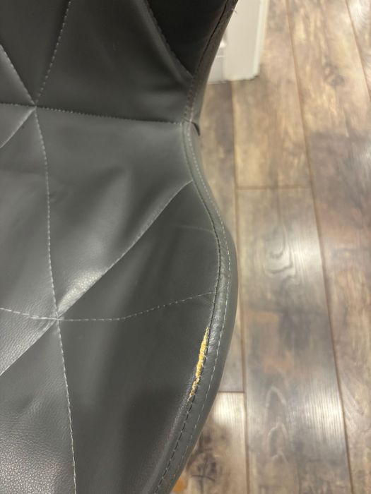 Комплект кухонных студьев