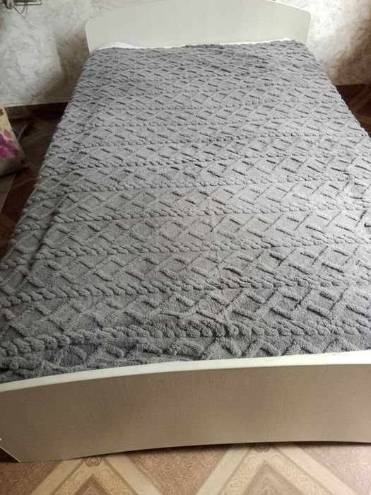 Продам кровать 1,5