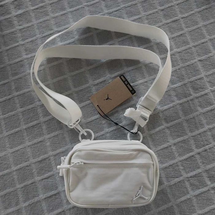 Оригинална чанта Nike Jordan Alpha Camera Bag Crossbody Unisex от САЩ