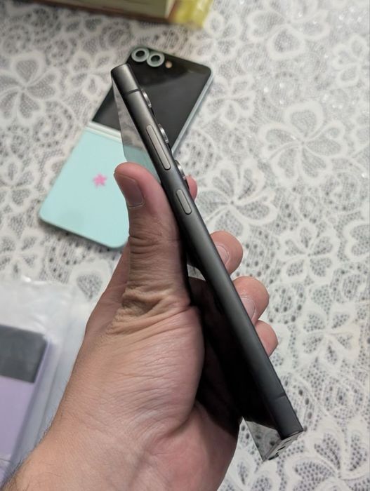 Samsung Galaxy S24 Ultra 12/256Gb 650$