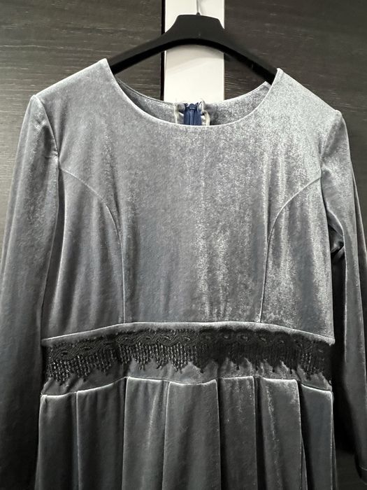 Rochie de catifea gri (M 38-40)