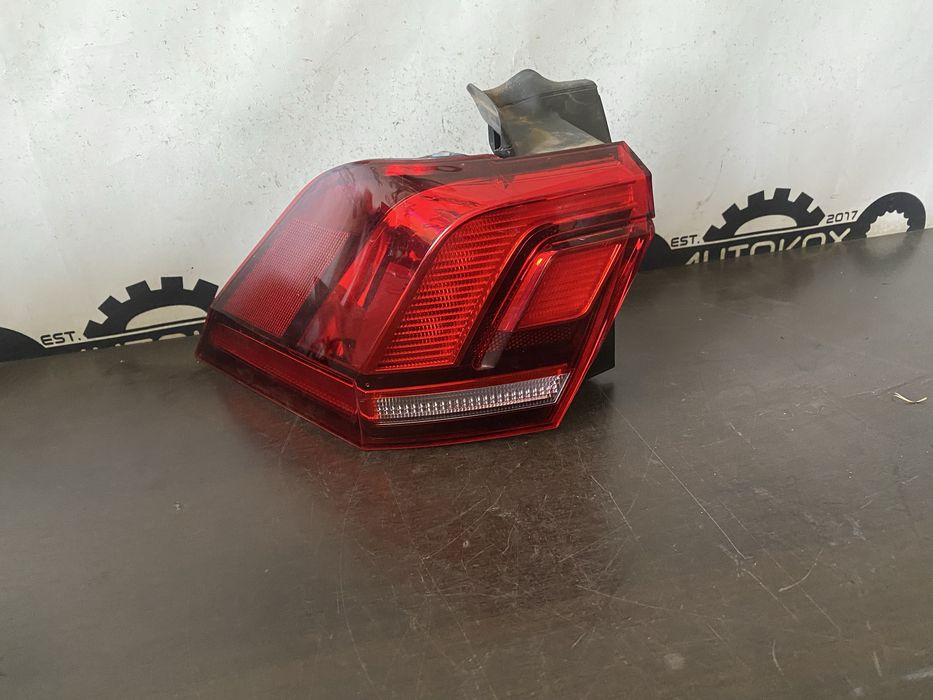 Stop stanga pe aripa Vw Tiguan an 2016-2020
