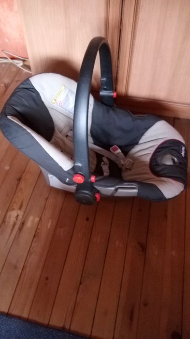 Продавам детски столчета за кола за кола