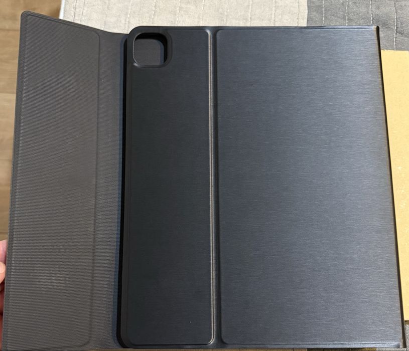 Ipad Pro husa book cover si tastatura.