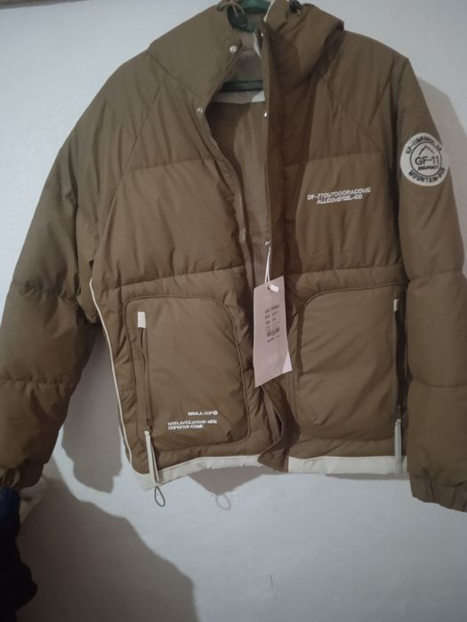 Kurtka 2xl yangi kiyilmagan