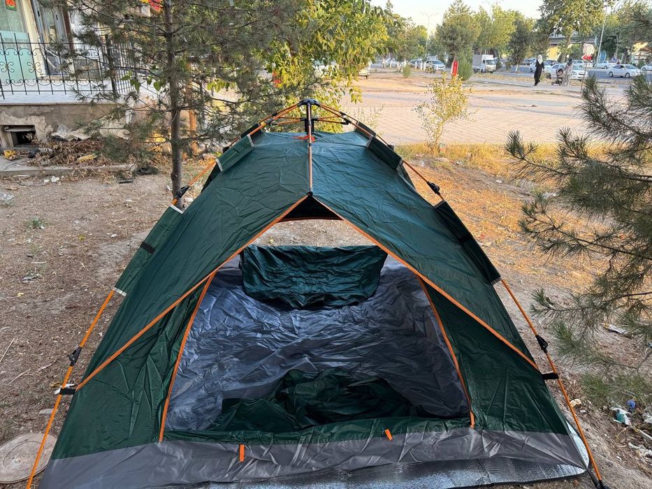 Палатка туристическая для кемпинга и отдыха  бесплатная доставка