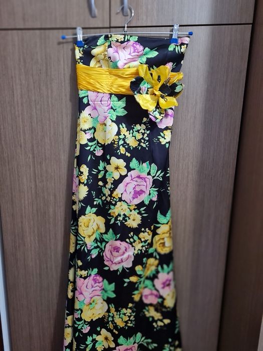 Rochie eleganta cu flori