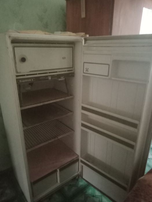 Продам холодильник