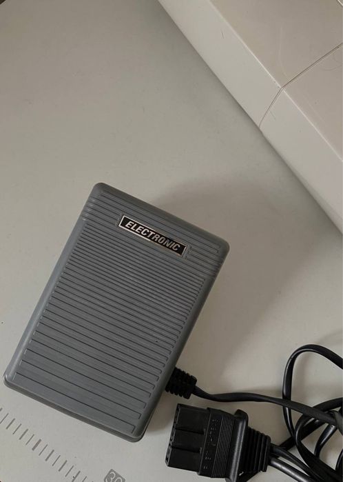 Бытовая машинка Brother