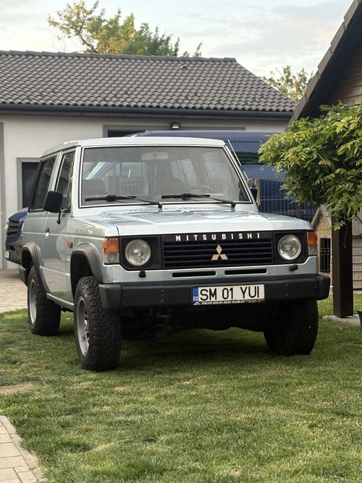Vand Mitsubishi Pajero  (vehicul istoric )
